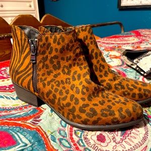 CLOSET CLEANOUT: Some shoes never worn!